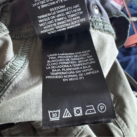 Kuhl Olive Cargo Hiking Pants With Roll Up Hem - Picture 12 of 13